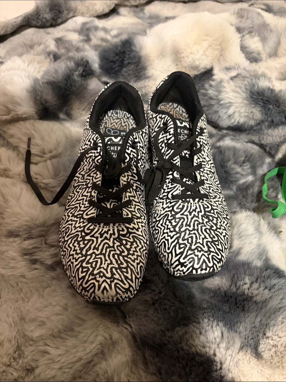 Skechers Black & White Patterned womens Sneakers - Jen stark